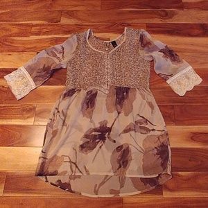 Size small, BKE boutique blouse